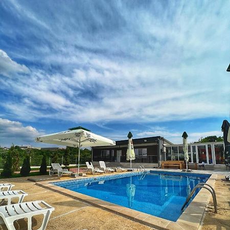 Стаи За Гости Dream Kurdzhali Ngoại thất bức ảnh
